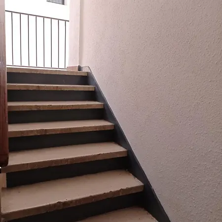Cerca Del Centro De *
